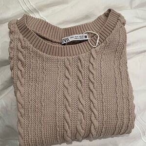 Zara sweater top never worn!